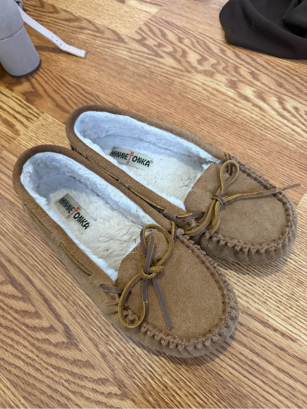 Minnetonka Chestnut Suede Moccasin Slippers - Chestnut